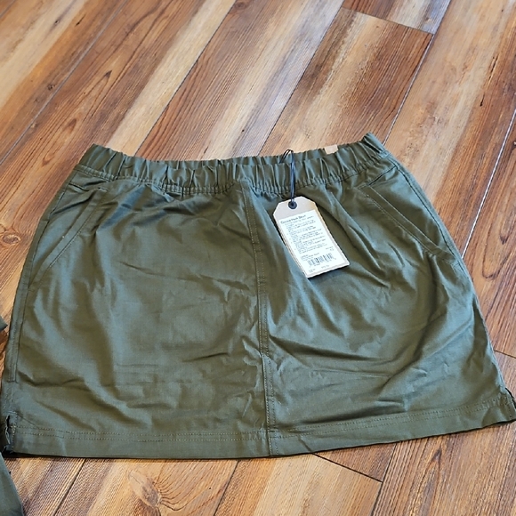 Prana Dresses & Skirts - NEW Cargo Green Prana double peak skort
